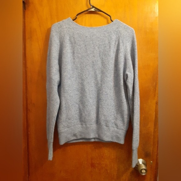 J Crew Women's Merino Wool Blend Perwinkle Blue Long Sleeve Sweater - Picture 3 of 6
